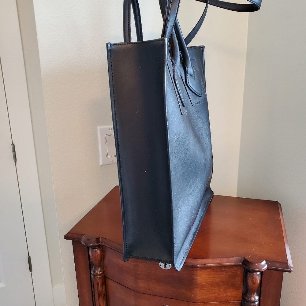 Purse - Picture 2 of 2